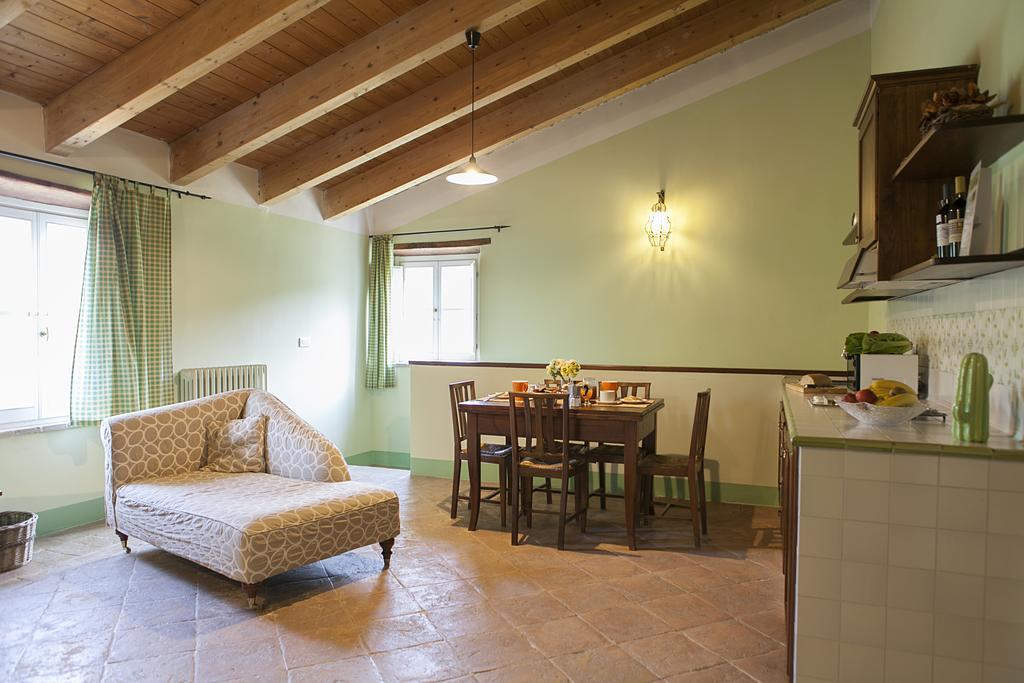 Re Artu Assisi Country Lifestyle Aparthotel Bagian luar foto